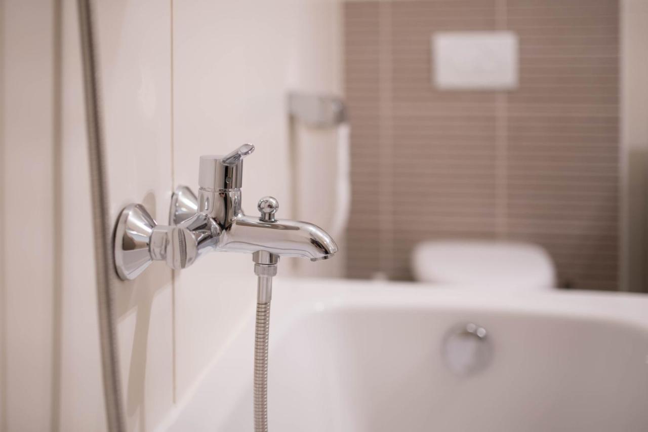 Apartman Ella Umago Esterno foto